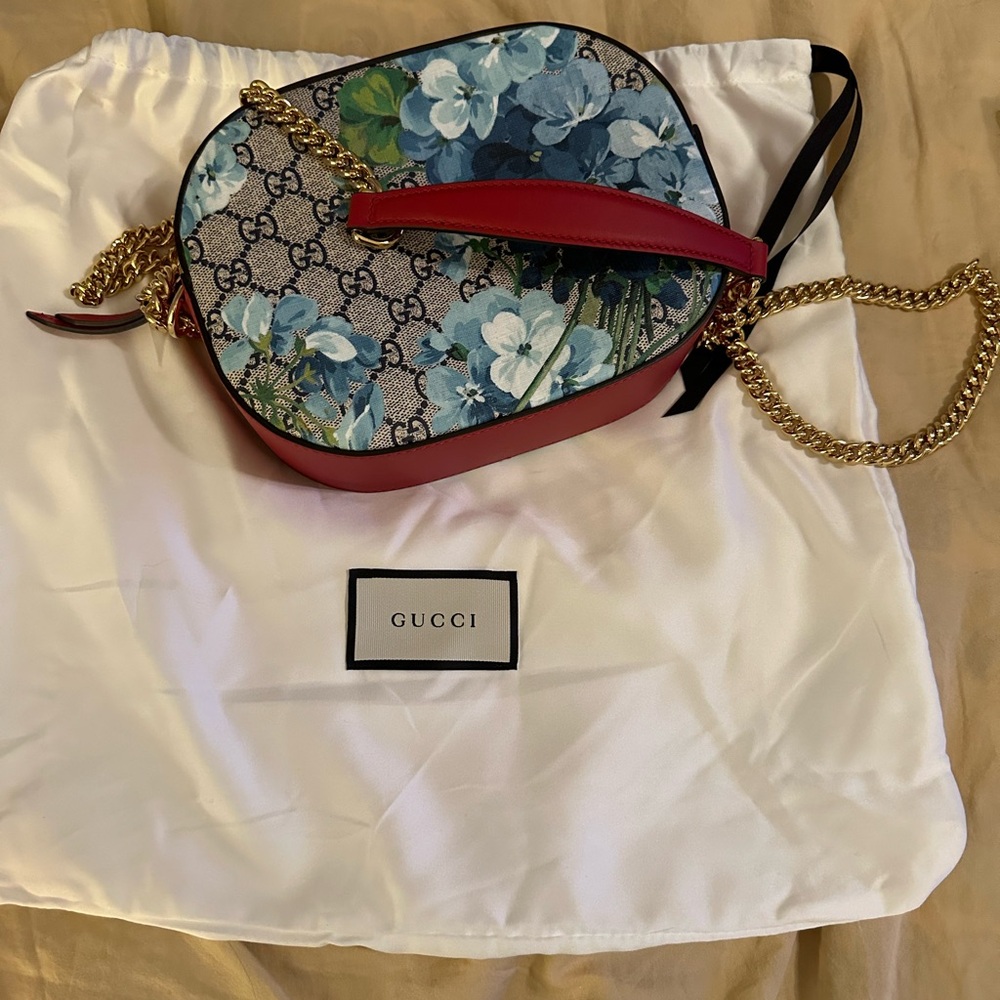 Beautiful special edition Gucci Bloom!